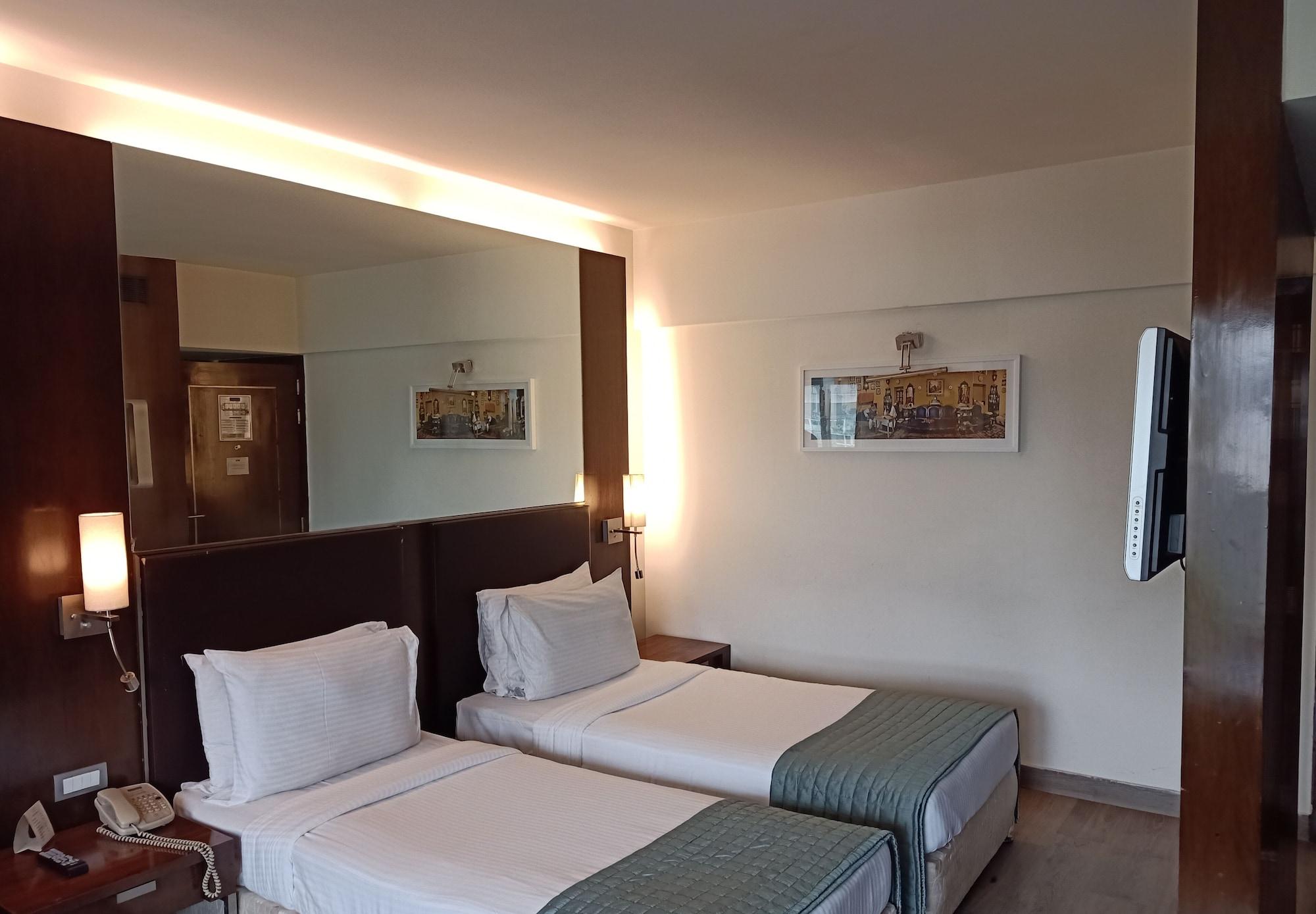 St Laurn Koregaon Park Pune Exterior foto